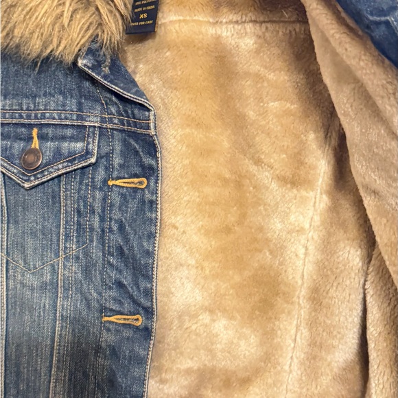 Abercrombie and Fitch Denim Jacket with Faux Fur Collar and Fleece Lining - Picture 9 of 15